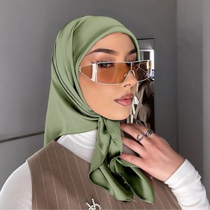 Écharpe carrée en satin <span class=keywords><strong>vert</strong></span> <span class=keywords><strong>émeraude</strong></span> de qualité supérieure pour femme, cadeau - Product Image 2