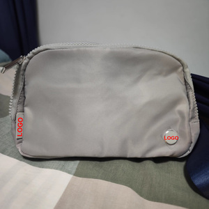 Designer Lulu 2L <span class=keywords><strong>Belt</strong></span> <span class=keywords><strong>Bag</strong></span> Everywhere Fanny Pack Walking <span class=keywords><strong>Running</strong></span> Yoga Sports Marca de luxo Crossbody Gym Bags Cintura <span class=keywords><strong>Bag</strong></span> Com Logotipo - Product Image 4