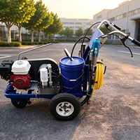 Machine de marquage routier automatique sans air avec système de filtration pour un flux de peinture fluide et des lignes nettes