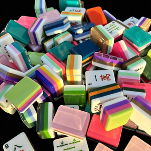 Fournitures de Mahjong : Tuiles de Mahjong uniquement, tuiles de Mahjong en acrylique de luxe gravées à 4 couches, format voyage - Product Image 4