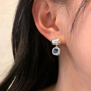 Pendientes Colgantes de Plata de Ley S925, Color Azul Agua Claro, Azul Marino, Estilo Rock Sugar, Versátiles para Uso Diario, Elegantes, Exquisitos y de Alta Gama - Product Image 1