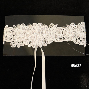 M8632 Jarretelles de mariée sexy en dentelle pour filles, avec rose blanche, vente en gros à prix abordable - Product Image 1