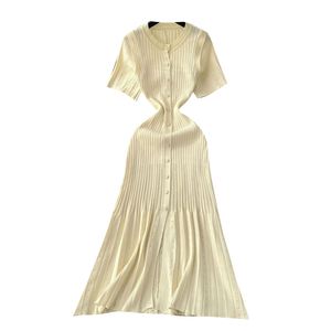 Vestido Maxi de Invierno 2024 con Cuello Redondo, Tejido a Crochet, Acrílico, para Mujer, Manga Corta, Estilo Imperio, con Encaje, Transpirable, Ecológico, Vintage - Product Image 5
