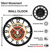 Horloge murale en fer forgé avec design de jeu de fléchettes, cadran en bois imprimé UV, décoration cadeau pour homme, idéale pour salle de jeux ou « Man Cave »