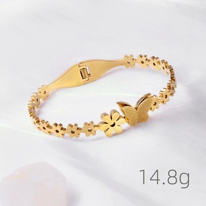 ขายส่งเครื่องประดับสแตนเลส สร้อยข้อมือรูปผีเสื้อ สร้อยข้อมือเหล็กคุณภาพสูง ไม่ลอกสี - Product Image 1