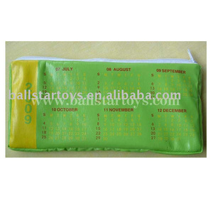 Balle de <span class=keywords><strong>calendrier</strong></span> de football en PU souple de 4 pouces/Jouet de balle éducatif pour enfants en plein air, jouet de football pour bébé - Product Image 5