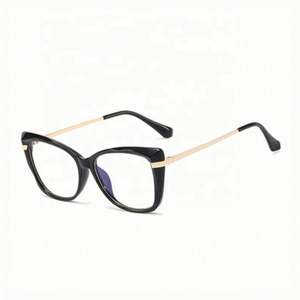 Gafas de Computadora con Filtro de Luz Azul TR90 Elegantes y a la Moda con Logotipo Personalizado 2021 para Mujer, Gafas de Ojo de Gato con Bloqueo de Luz Azul - Product Image 6