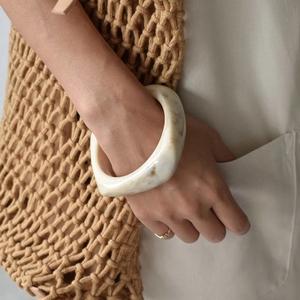 Pulseras de resina de moda para mujer, brazaletes cuadrados geométricos anchos de acrílico, joyería con abalorio para mujer <span class=keywords><strong>2021</strong></span> - Product Image 4