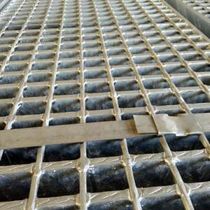 Grille en acier inoxydable 304 sur mesure, revêtue de zinc, pour les usines chimiques, le traitement des eaux usées, les appartements et les villas - Résistante à l'eau - Product Image 3