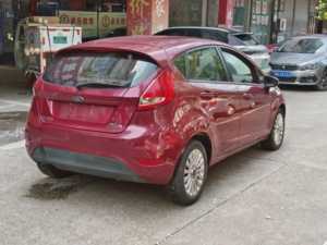Ford Fiesta 1.5L Automatique Hatchback 2012 Voitures d'occasion Voitures de seconde main Voiture pas chère pour l'exportation - Product Image 2