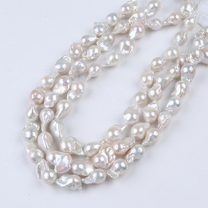 Perlas Keshi Barrocas Pequeñas de Agua Dulce Blancas Naturales de Zhuji de 12-14 mm con Forma de Cola de Pez para Hacer Collares y Pulseras - Product Image 3