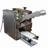 Machine à raviolis commerciale automatique 220V pour la formation de boulettes Moteur de peau de ravioli de viande chinoise inclus pour un usage domestique