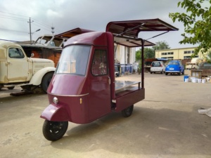Meilleur prix Piaggio Ape, tricycle camion de restauration, camion de café, bar à bière mobile, en vente et en stock - Product Image 1