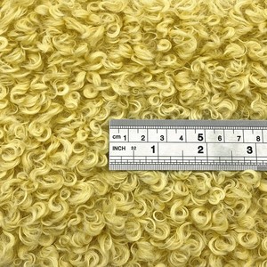 <span class=keywords><strong>Tissu</strong></span> en fausse fourrure de mouton <span class=keywords><strong>bouclée</strong></span> multicolore en gros, 100 % polyester léger pour vêtements, couvertures, décoration intérieure, sacs, filles - Product Image 5