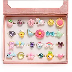 Hot Sale Kids Diamond Rhinestone Princesa Finger Ring Sets para Girl Gift Tamanho ajustável Crianças Box Shining Crystal Rings Toy