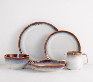 Service de vaisselle en céramique à glaçure réactive, assiettes à bords irréguliers, bols, mugs, vaisselle rustique, écologique, durable, vente en gros - Product Image 1