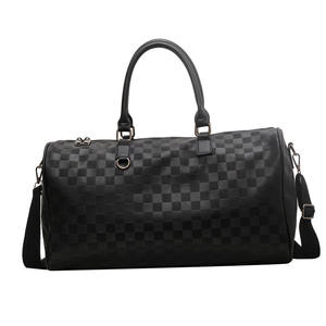 फैशन नए हल्के डफ़ल बैग बड़ी क्षमता विशाल टिकाऊ दैनिक व्यापार यात्रा जिपर पेटेंट चमड़े से बना बंद - Product Image 1