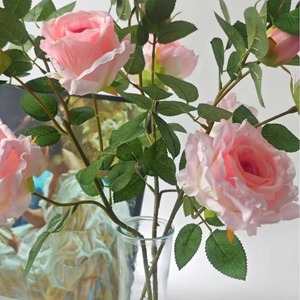 Rosas Artificiales de Alta Fidelidad con Tallos Largos, Flores de Seda Blancas, Rosas y Azules para Decoración de Bodas y Hogar, Tacto Natural, 121 mm - Product Image 3