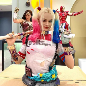 Figura de acción de película en oferta, escultura de resina de Harley Quinn a tamaño real, busto de mujer sexy de <span class=keywords><strong>DC</strong></span> <span class=keywords><strong>Super</strong></span> <span class=keywords><strong>Heroes</strong></span> para decoración - Product Image 1
