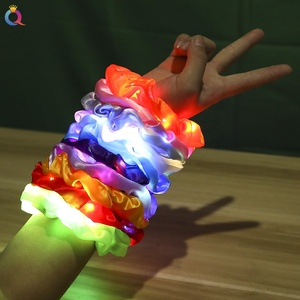 QIYUE Chouchou en satin lumineux à LED, éclairage nocturne, élastique à cheveux LED, porte-queue de cheval - Product Image 5