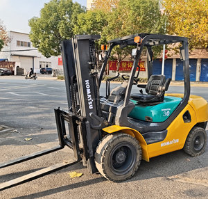 Montacargas Diésel Usado de 3 Toneladas con Altura de Elevación de 3m, Desplazamiento Lateral, Mástiles de Tres Etapas, Motor, Precio Bajo - Product Image 5