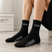 Chaussettes de sport personnalisées avec logo, chaussettes jacquard mi-mollet respirantes, chaussettes athlétiques OEM en gros pour le basketball et les tenues décontractées