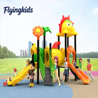 Parc de jeux d'extérieur pour enfants d'âge préscolaire, équipement de jeux, toboggan en plastique, aire de jeux pour enfants, parc sportif, jardin