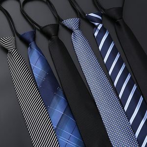 Fabricants en stock Vente en gros Noirs Cravates Striped Blue Business Cravate Fermetures éclair pour hommes Cravates en soie pour hommes avec boîte - Product Image 1