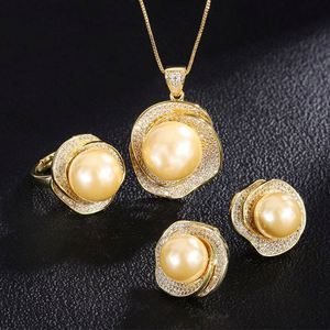 Boucles d'oreilles géométriques en or 18 carats avec perles de coquillage et diamants roses pour femme Zhuang Shengsheng, modèle ZS331, serties en alliage - Product Image 1