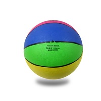 Ballon de basket en caoutchouc multicolore n°5 pour enfants, ballon de basket d'intérieur ou d'extérieur avec filet et aiguille à ballon
