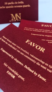 Tùy Chỉnh Màu Đỏ Nhung Lời Mời Đám Cưới Với Lá Vàng In Tự Dính Và Bóng Kết Thúc Nhung Phong Bì Và Cảm Ơn Bạn Thẻ - Product Image 3