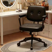 Chaise de bureau ergonomique moderne en cuir réglable avec dossier et accoudoirs, confortable pour les longues sessions de travail à domicile
