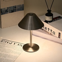 Lampe de table en forme de champignon conique, métal, luminosité réglable, blanc chaud, interrupteur tactile, batterie rechargeable, hôtels, chambres