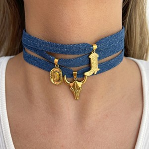 Kalung choker denim biru bergaya <span class=keywords><strong>vintage</strong></span> retro western Asu Cross-border dengan aksesoris kepala banteng koboi, topi, dan liontin emas untuk wanita. - Product Image 1