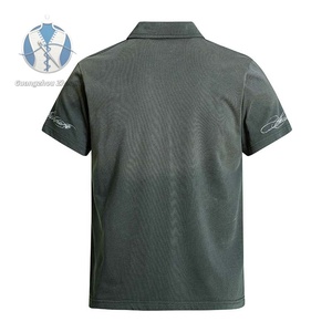 Polo da Uomo a Maniche Corte con Stampa Vintage di <span class=keywords><strong>Alfabeto</strong></span> e Numeri Sfumati, Effetto Lavato, Produzione all'Ingrosso Personalizzata - Product Image 4