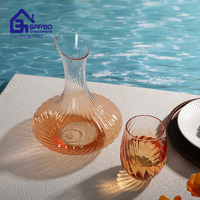 Decantador de whisky de cristal con diseño de rayas de la línea Fashion, juego de 3 vasos de whisky de alta calidad, decantador y vaso para whisky.