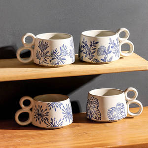 Tasse à café en céramique bleue et blanche peinte à la main, tasse à eau de qualité supérieure, tasse à lait pour le petit-déjeuner, mug de couleur sous glaçure - Product Image 6