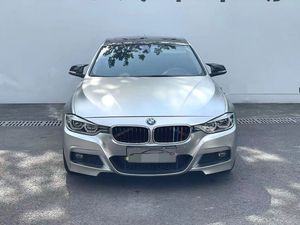 <span class=keywords><strong>BMW</strong></span> <span class=keywords><strong>Serie</strong></span> <span class=keywords><strong>3</strong></span> <span class=keywords><strong>2018</strong></span>, Auto Usado, Sedán, Volante a la Izquierda, Turbo, Interior de Cuero Oscuro, Automático, para Exportación - Product Image 3