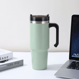 Vaso de Viaje Reutilizable de Acero Inoxidable de 20oz/30oz, Aislado al Vacío, con Asa y Pajita, Ecológico - Product Image 4