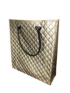 Doré matelassé <span class=keywords><strong>sac</strong></span> <span class=keywords><strong>de</strong></span> promotion <span class=keywords><strong>sac</strong></span> métallique non tissé non tissé <span class=keywords><strong>sac</strong></span> matelassé - Product Image 4
