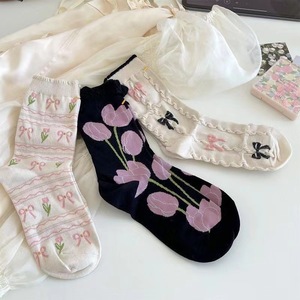À la mode de haute qualité dentelle <span class=keywords><strong>Funky</strong></span> <span class=keywords><strong>bas</strong></span> collège Style équipage chaussette tricoté femmes chaussettes mi-tube <span class=keywords><strong>bas</strong></span> avec des arcs - Product Image 2