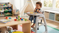Chaise haute en plastique pour bébé, usage commercial et domestique, avec plateau, stabilité et durabilité, pour les services de banquet et de buffet en hôtel