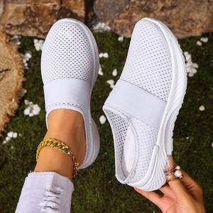 Chaussures décontractées légères et minimalistes pour femmes, en maille respirante, à enfiler, pour printemps, automne et été, grandes tailles, talon bas, couleur unie, ODM OEM - Product Image 2