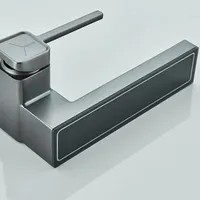 Robinet d'eau de bassin tout en cuivre chaud et froid à affichage numérique pour salle de bain