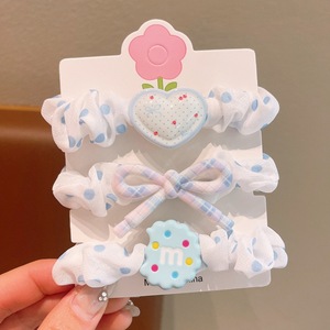 Une jolie et fraîche élastique à cheveux <span class=keywords><strong>pour</strong></span> une petite fille avec un anneau en forme de gros intestin. C'est une <span class=keywords><strong>coiffure</strong></span> populaire <span class=keywords><strong>pour</strong></span> les petites filles - Product Image 4