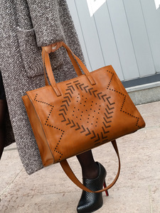 Nouveaux sacs bandoulière de créateur tendance en cuir véritable de haute qualité, sacs messager décontractés, sacs fourre-tout et sacs à main pour femmes - Product Image 2
