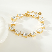 Accessoire de mode féminin luxueux, exquis et élégant en acier inoxydable plaqué or 18 carats avec une seule rangée de zirconiums carrés