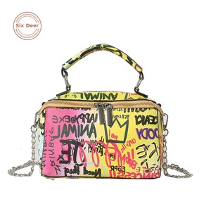 Borsa a Tracolla OEM alla Moda in Pelle PU con Design <span class=keywords><strong>Graffiti</strong></span>, Nuova Collezione, Borsa Casual da Donna con Cinturino a Catena - Product Image 1