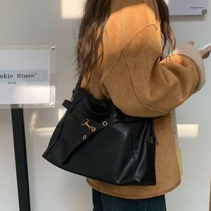 Merlad Retro Tote Bag Brown Horizontal Square Large Capacity Vintage Shoulder Crossbody Bag Everyday Outfits - Product Image 4