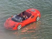 Nouveau modèle de jet ski de luxe, supercar à grande vitesse, embarcation personnelle pour sports nautiques sur lac et mer